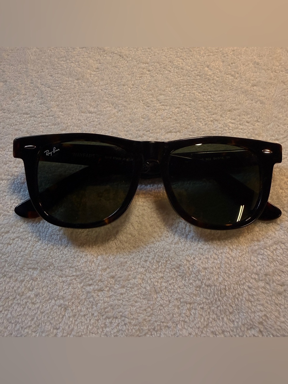 Ray-Ban Men’s Wayfarer Sunglasses - Tortoiseshell Frame Italian made